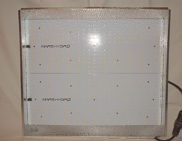 Светильник для гроурепорта Bruce Banner Освещение для выращивания Bruce Banner