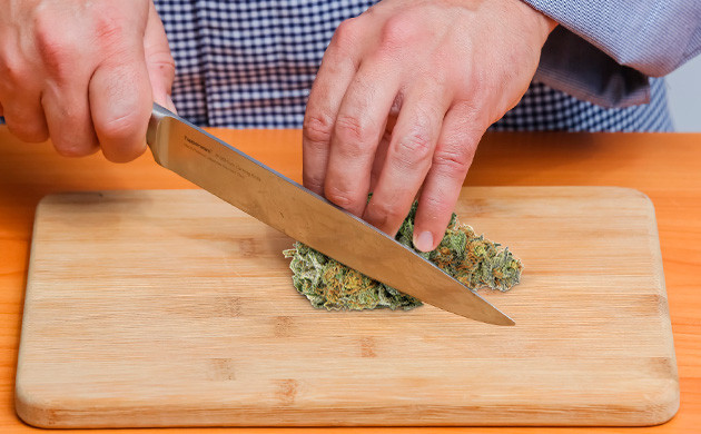 Как нарезать шишки ножом