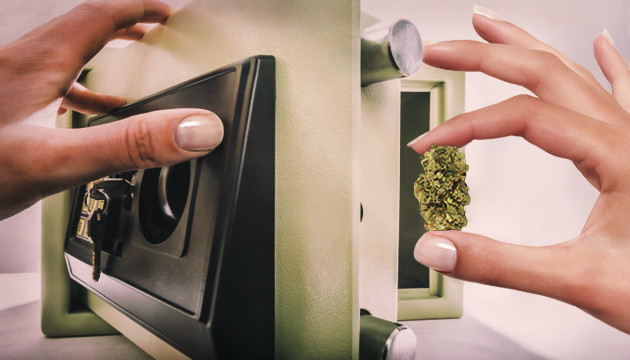 Хранение в сейфе