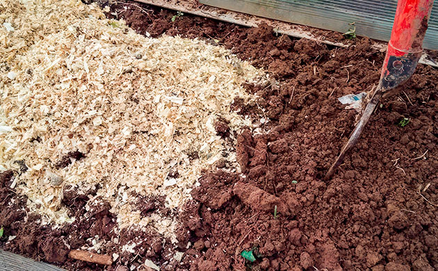 Защита почвы и удобрений с помощью мульчи